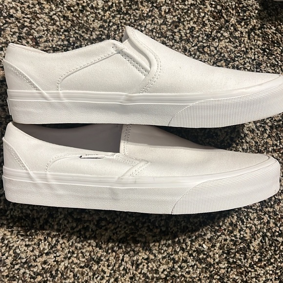 Women US size 7 all white vans. Super comfy!!!! - Picture 2 of 4